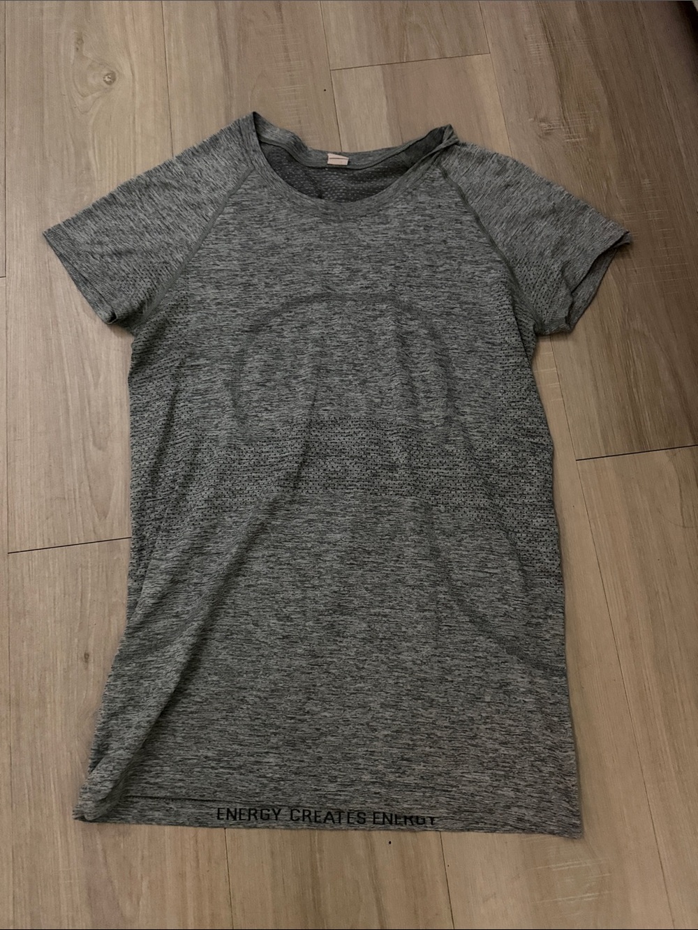 Lululemon swiftly tech , hip length , size 8